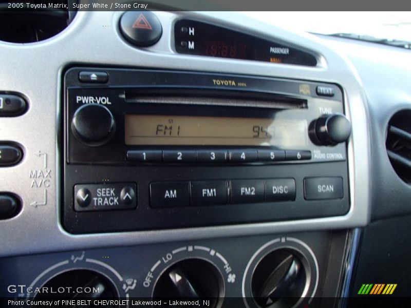Super White / Stone Gray 2005 Toyota Matrix