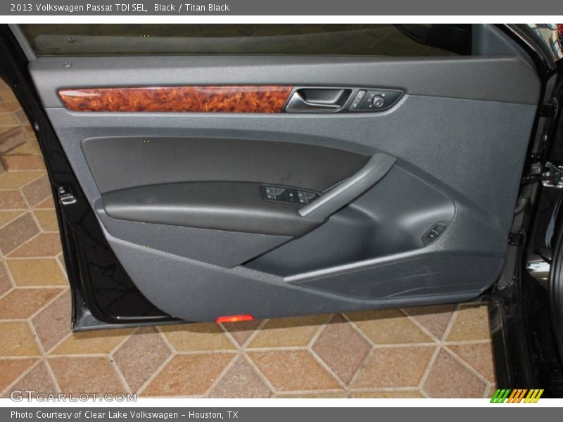 Black / Titan Black 2013 Volkswagen Passat TDI SEL