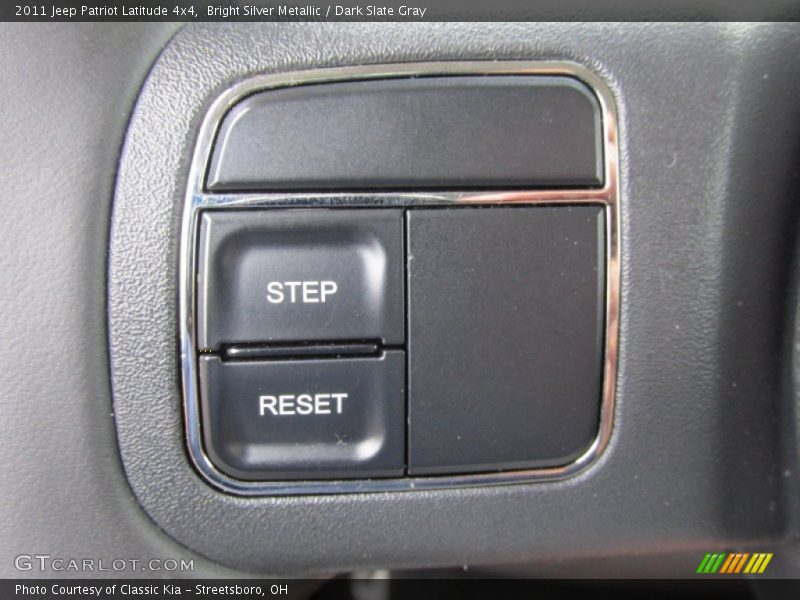 Bright Silver Metallic / Dark Slate Gray 2011 Jeep Patriot Latitude 4x4