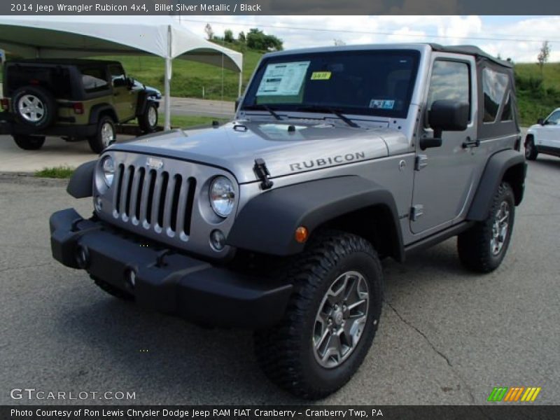 Front 3/4 View of 2014 Wrangler Rubicon 4x4