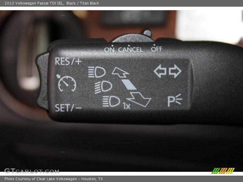 Black / Titan Black 2013 Volkswagen Passat TDI SEL