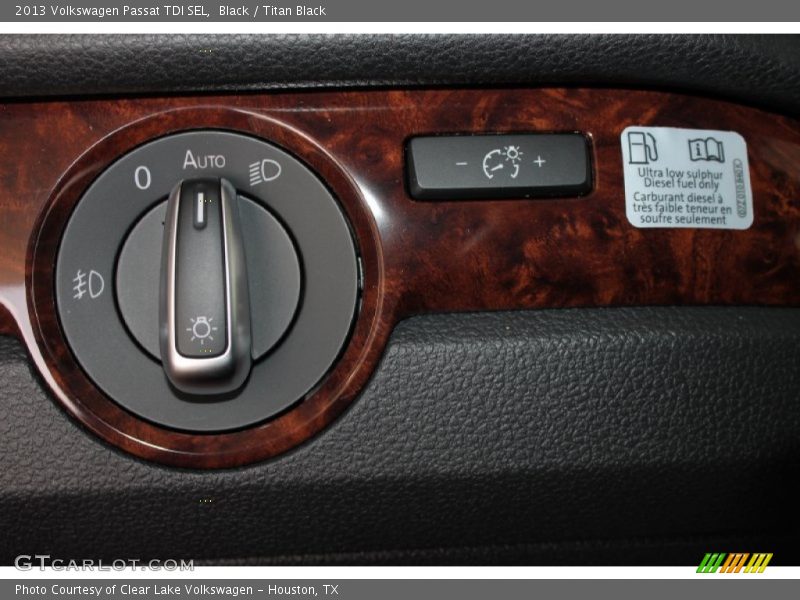 Black / Titan Black 2013 Volkswagen Passat TDI SEL