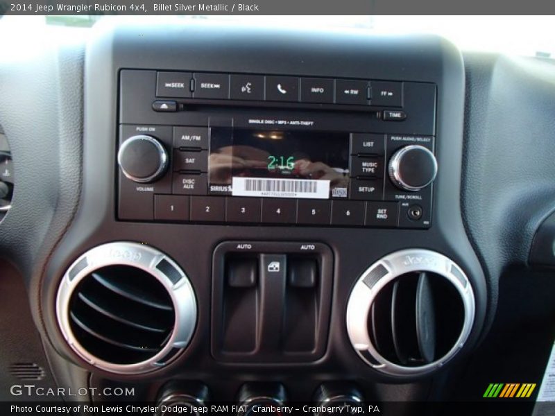Controls of 2014 Wrangler Rubicon 4x4