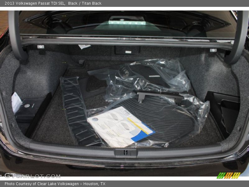 Black / Titan Black 2013 Volkswagen Passat TDI SEL