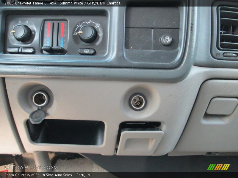Summit White / Gray/Dark Charcoal 2005 Chevrolet Tahoe LT 4x4