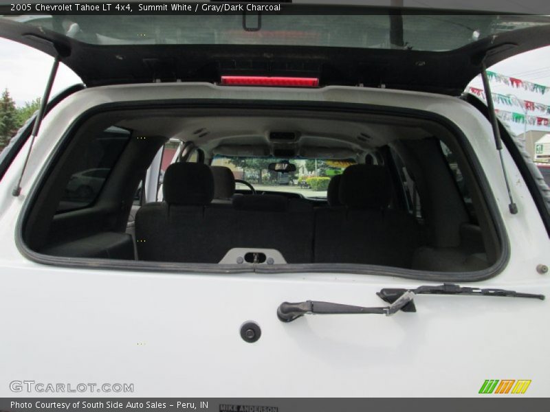 Summit White / Gray/Dark Charcoal 2005 Chevrolet Tahoe LT 4x4