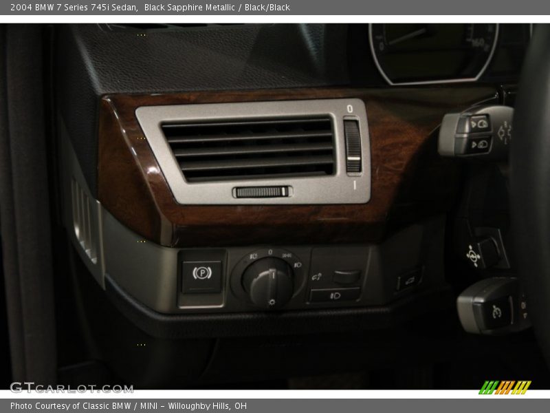 Black Sapphire Metallic / Black/Black 2004 BMW 7 Series 745i Sedan