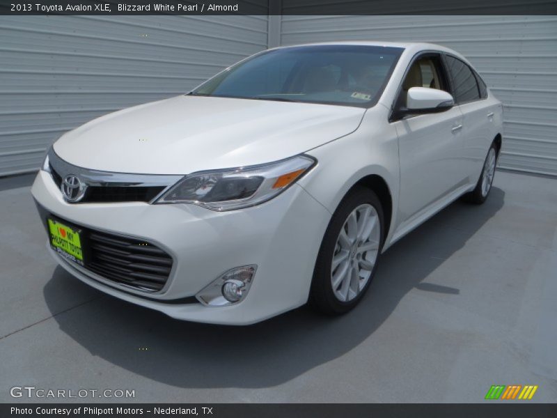 Blizzard White Pearl / Almond 2013 Toyota Avalon XLE