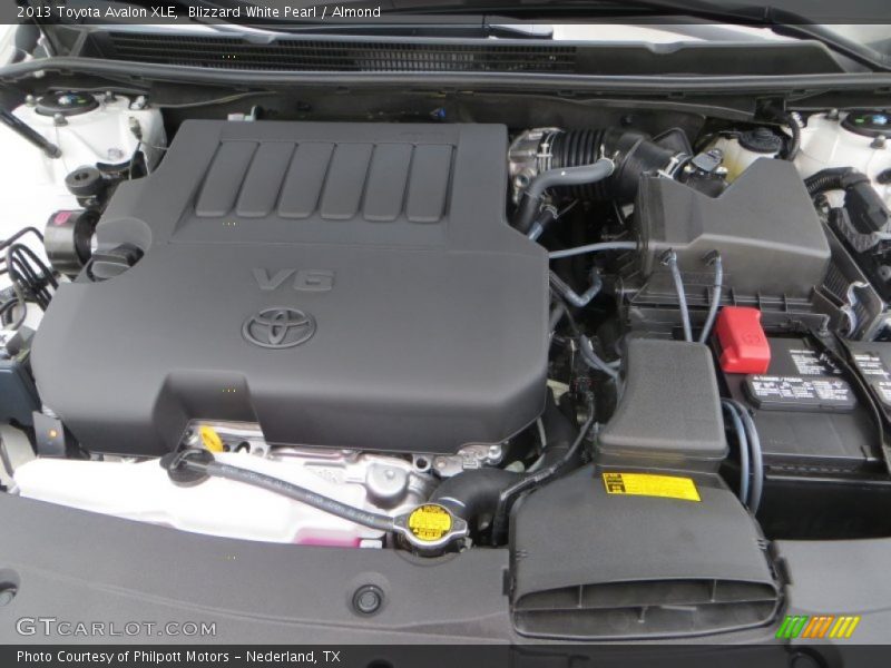Blizzard White Pearl / Almond 2013 Toyota Avalon XLE