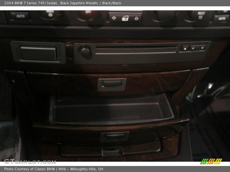 Black Sapphire Metallic / Black/Black 2004 BMW 7 Series 745i Sedan