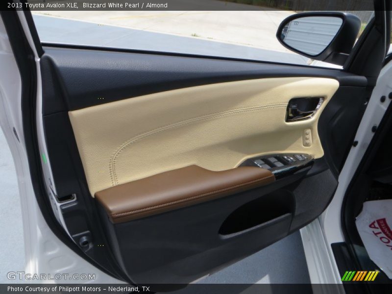 Blizzard White Pearl / Almond 2013 Toyota Avalon XLE