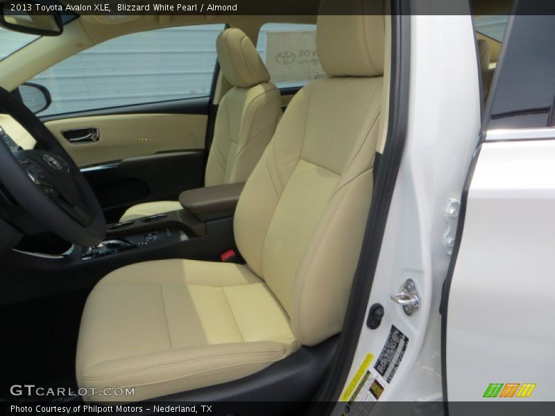 Blizzard White Pearl / Almond 2013 Toyota Avalon XLE
