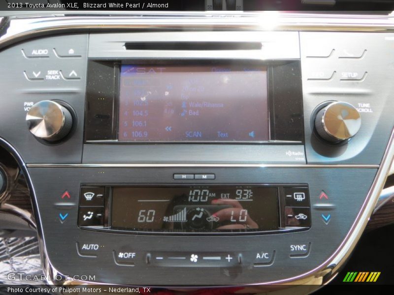 Blizzard White Pearl / Almond 2013 Toyota Avalon XLE