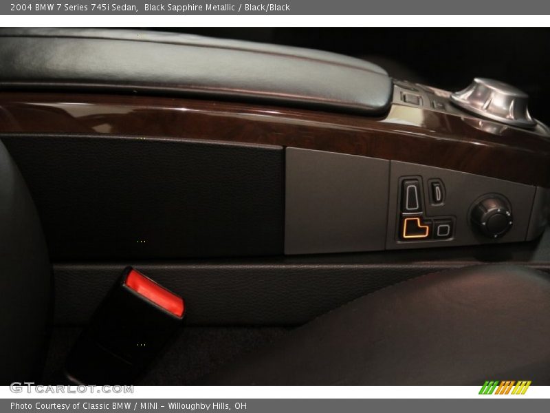 Black Sapphire Metallic / Black/Black 2004 BMW 7 Series 745i Sedan