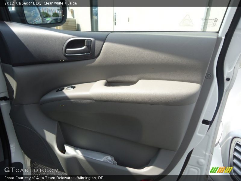 Clear White / Beige 2012 Kia Sedona LX