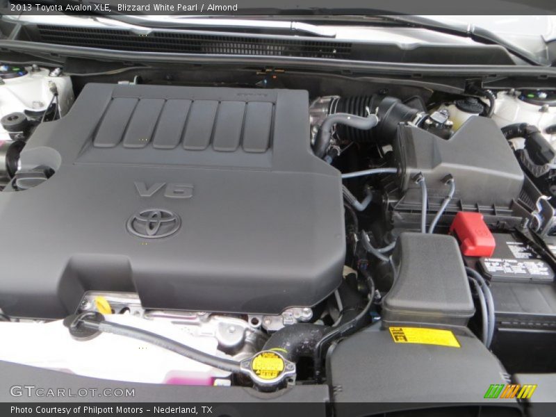Blizzard White Pearl / Almond 2013 Toyota Avalon XLE