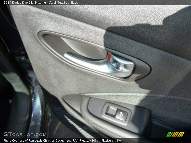 Maximum Steel Metallic / Black 2013 Dodge Dart SE