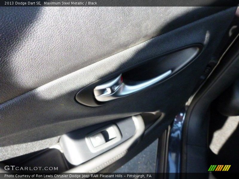 Maximum Steel Metallic / Black 2013 Dodge Dart SE