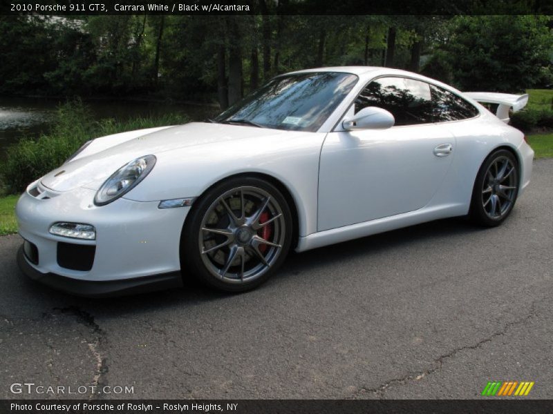 Front 3/4 View of 2010 911 GT3