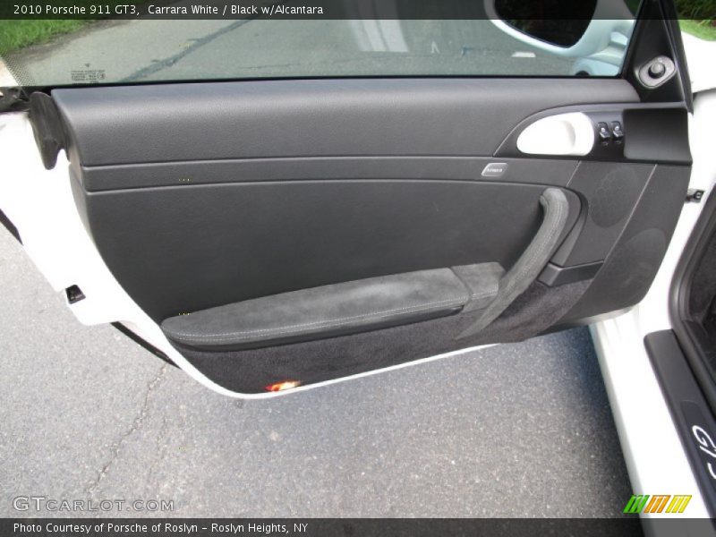 Door Panel of 2010 911 GT3