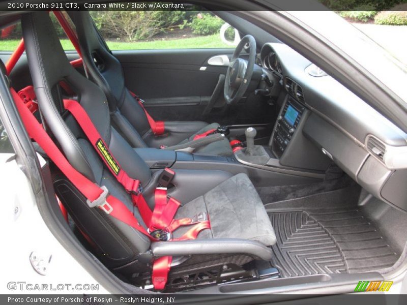 Front Seat of 2010 911 GT3