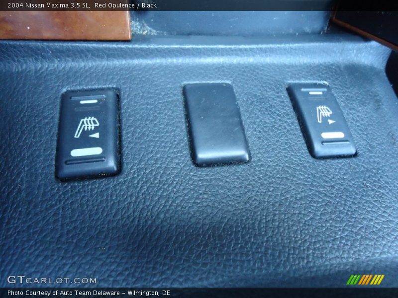 Red Opulence / Black 2004 Nissan Maxima 3.5 SL