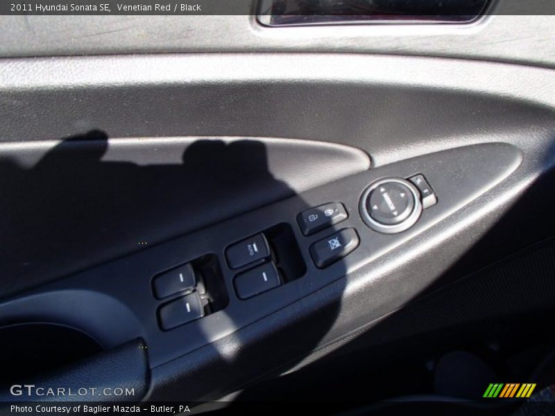 Venetian Red / Black 2011 Hyundai Sonata SE