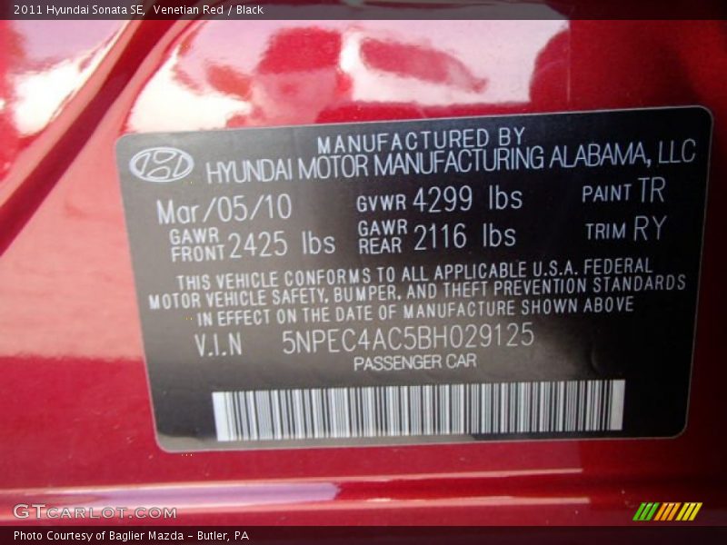 Venetian Red / Black 2011 Hyundai Sonata SE