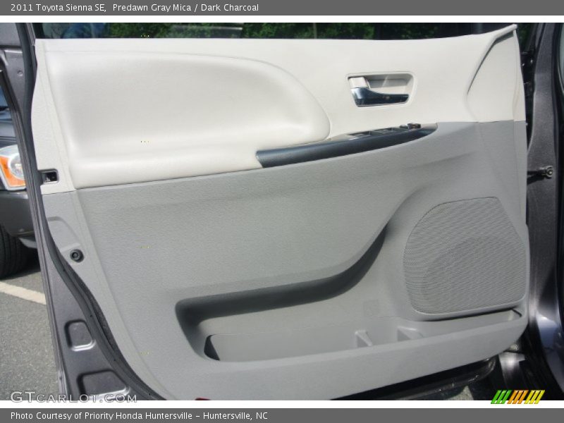 Predawn Gray Mica / Dark Charcoal 2011 Toyota Sienna SE