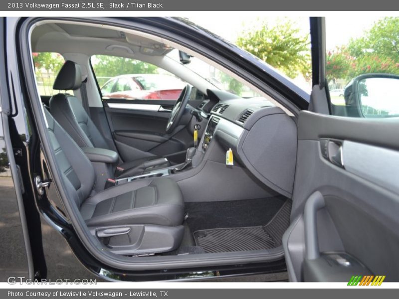Black / Titan Black 2013 Volkswagen Passat 2.5L SE