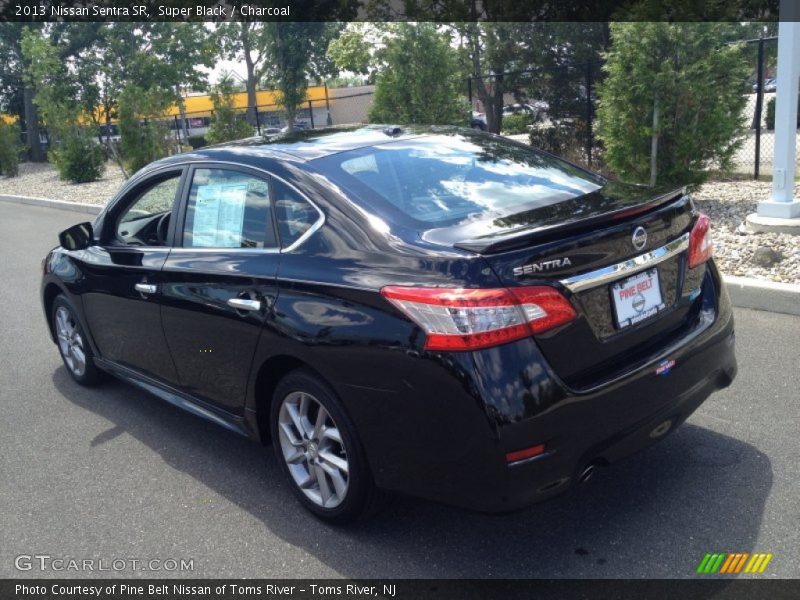 Super Black / Charcoal 2013 Nissan Sentra SR