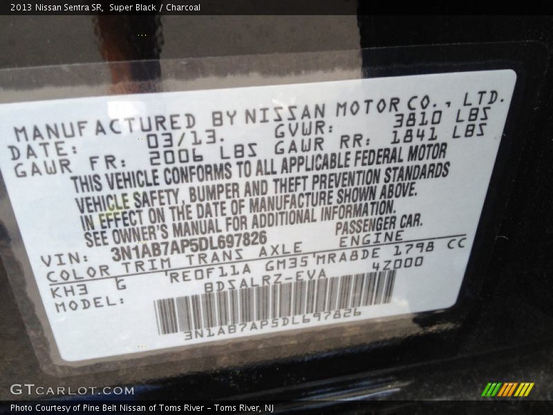 Super Black / Charcoal 2013 Nissan Sentra SR