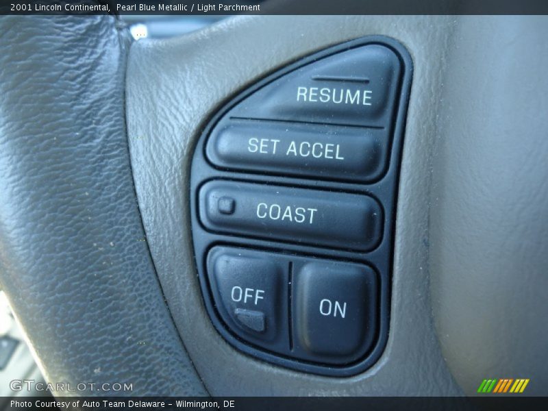 Pearl Blue Metallic / Light Parchment 2001 Lincoln Continental