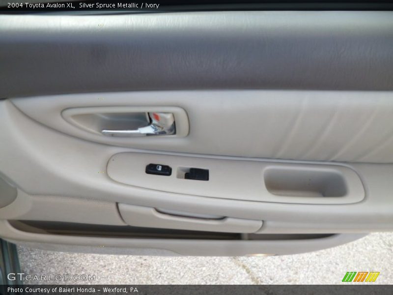 Silver Spruce Metallic / Ivory 2004 Toyota Avalon XL