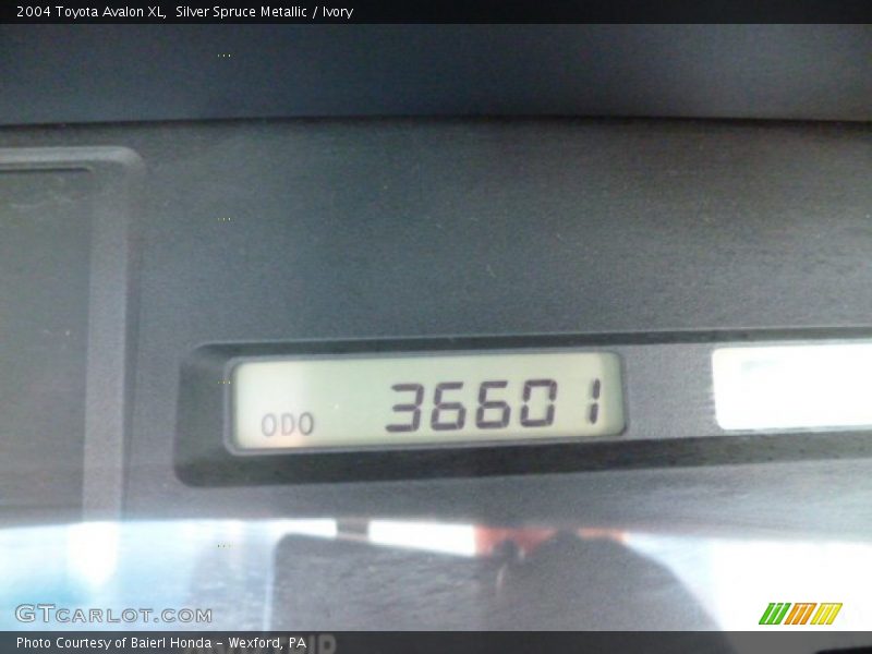 Silver Spruce Metallic / Ivory 2004 Toyota Avalon XL
