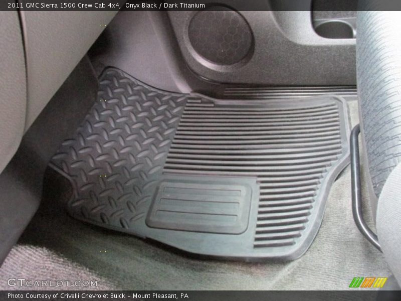 Onyx Black / Dark Titanium 2011 GMC Sierra 1500 Crew Cab 4x4