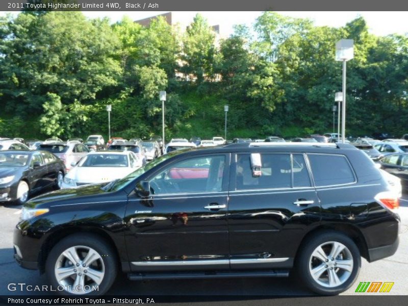 Black / Ash 2011 Toyota Highlander Limited 4WD