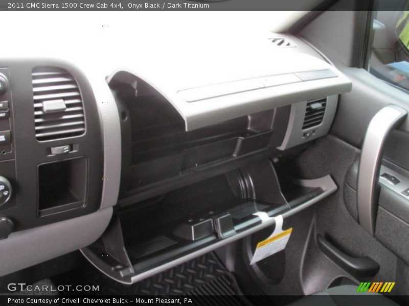 Onyx Black / Dark Titanium 2011 GMC Sierra 1500 Crew Cab 4x4