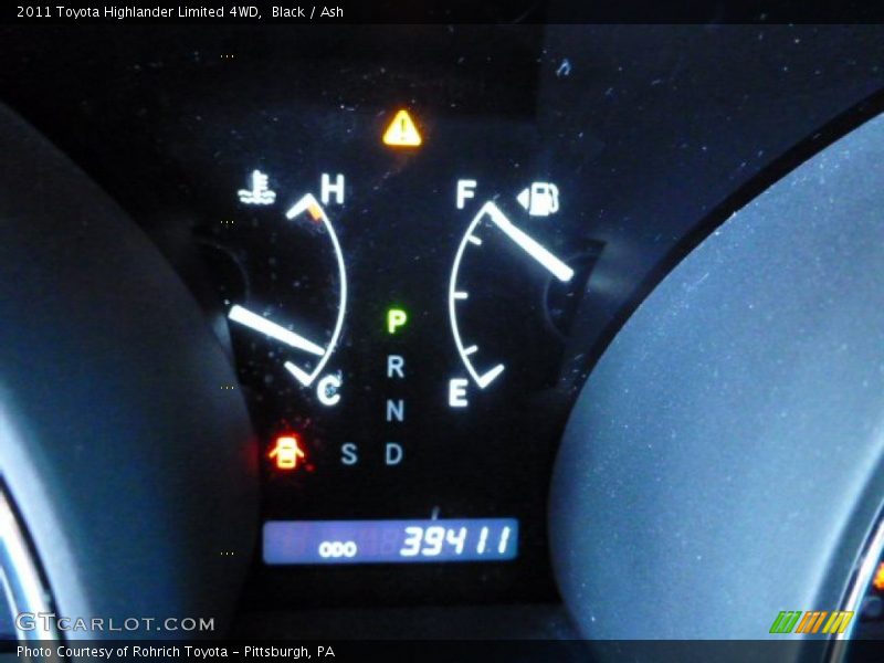 Black / Ash 2011 Toyota Highlander Limited 4WD