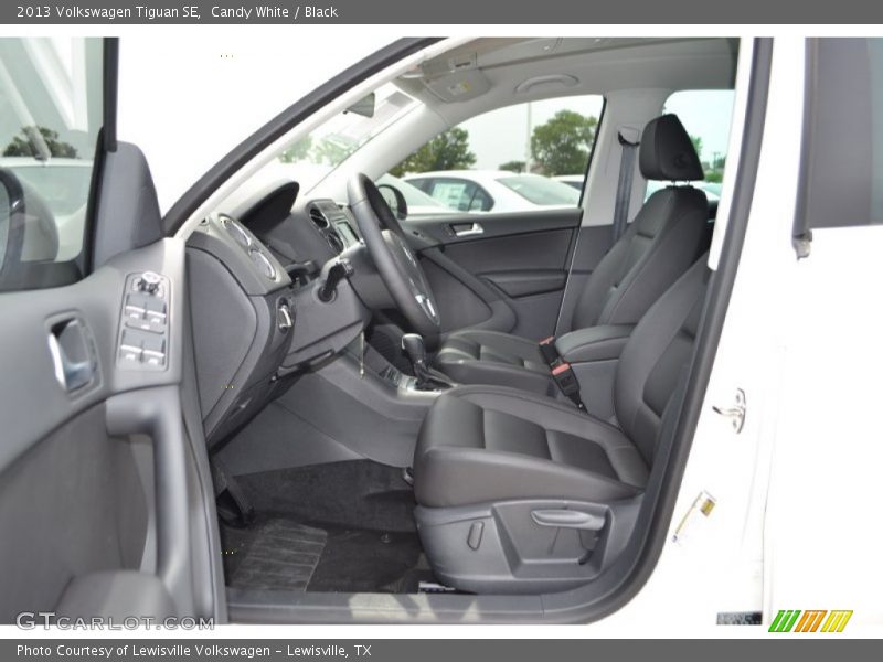 Candy White / Black 2013 Volkswagen Tiguan SE