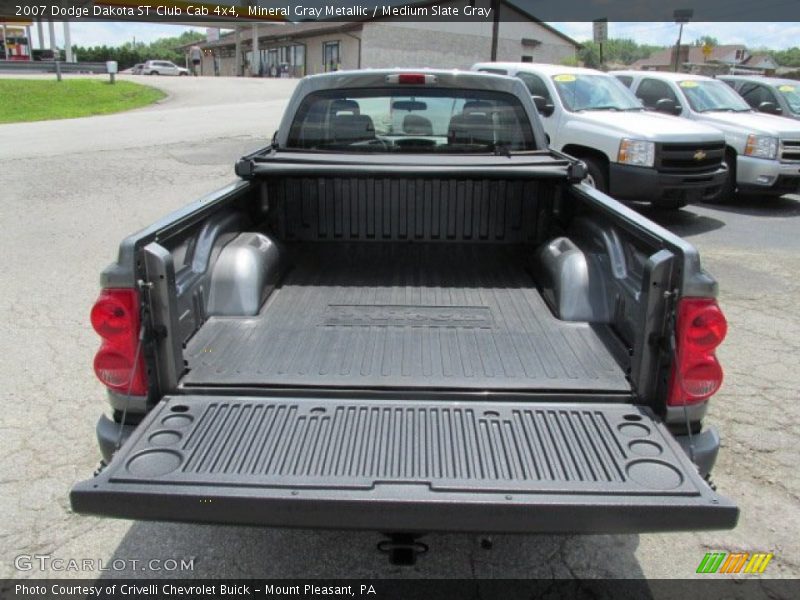 Mineral Gray Metallic / Medium Slate Gray 2007 Dodge Dakota ST Club Cab 4x4