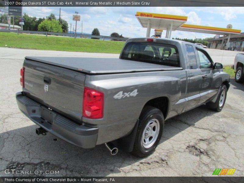 Mineral Gray Metallic / Medium Slate Gray 2007 Dodge Dakota ST Club Cab 4x4