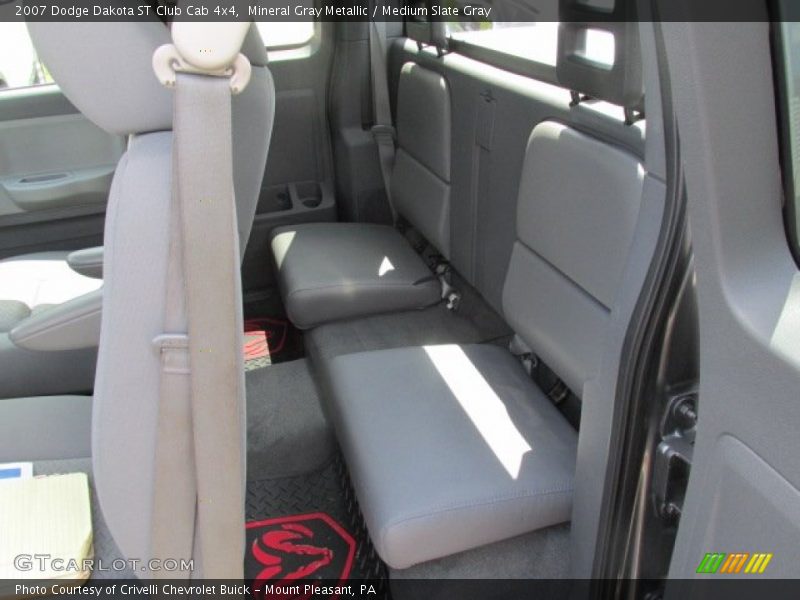 Mineral Gray Metallic / Medium Slate Gray 2007 Dodge Dakota ST Club Cab 4x4