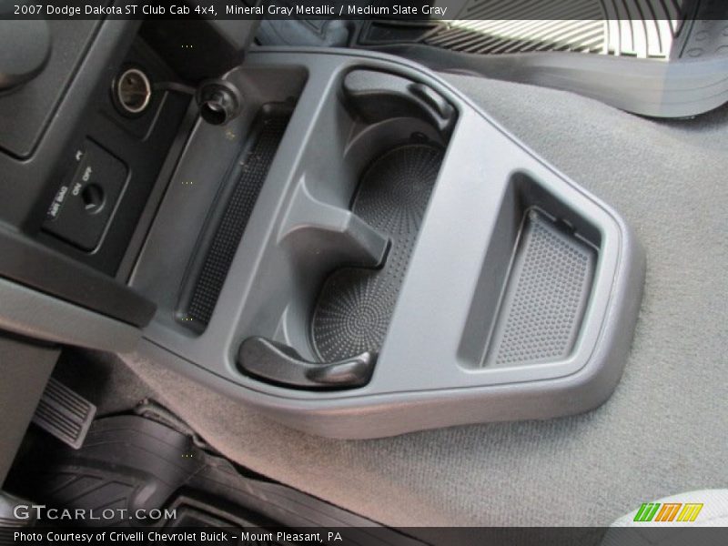 Mineral Gray Metallic / Medium Slate Gray 2007 Dodge Dakota ST Club Cab 4x4