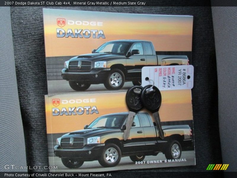 Mineral Gray Metallic / Medium Slate Gray 2007 Dodge Dakota ST Club Cab 4x4