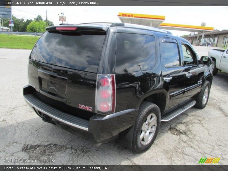 Onyx Black / Ebony Black 2007 GMC Yukon Denali AWD