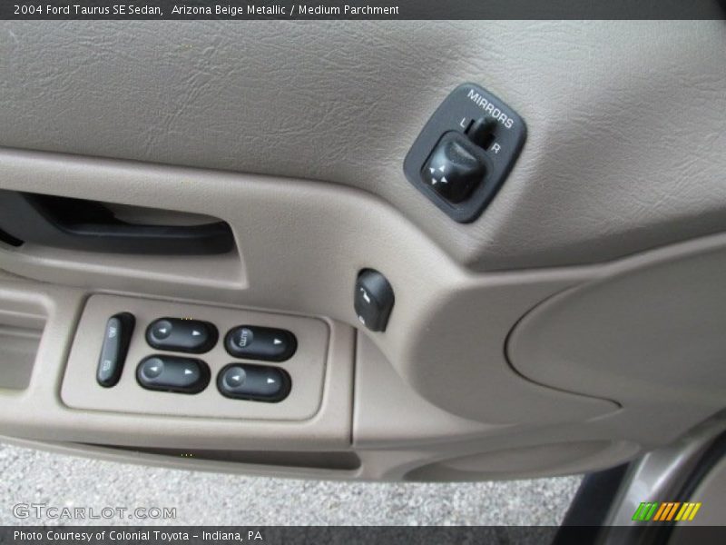 Arizona Beige Metallic / Medium Parchment 2004 Ford Taurus SE Sedan