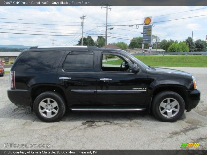 Onyx Black / Ebony Black 2007 GMC Yukon Denali AWD