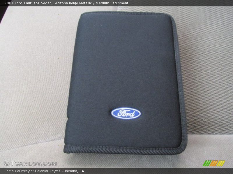 Arizona Beige Metallic / Medium Parchment 2004 Ford Taurus SE Sedan