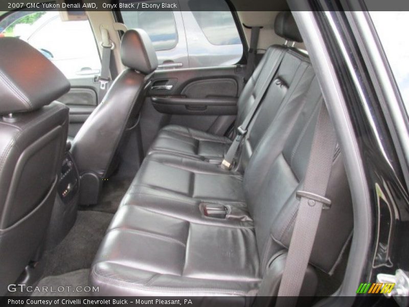 Onyx Black / Ebony Black 2007 GMC Yukon Denali AWD